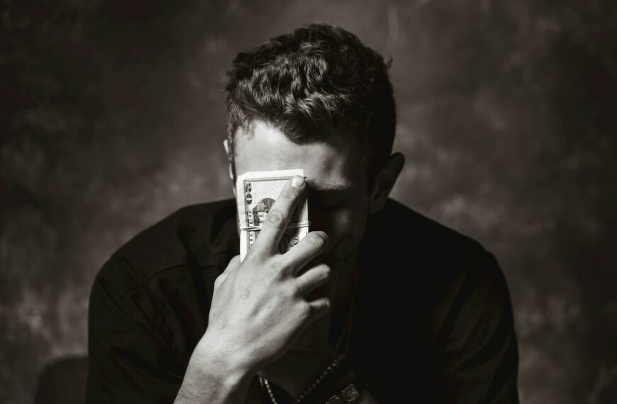 Unlock Travel Freedom: Passive Income Ideas for Travellers